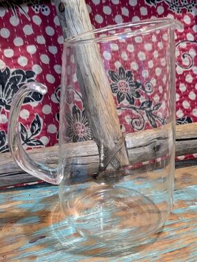Pyrex Glass Pitcher W Handle